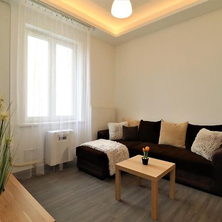 Warm & Welcoming Home Near Margaret Bridge Budapest Exterior photo